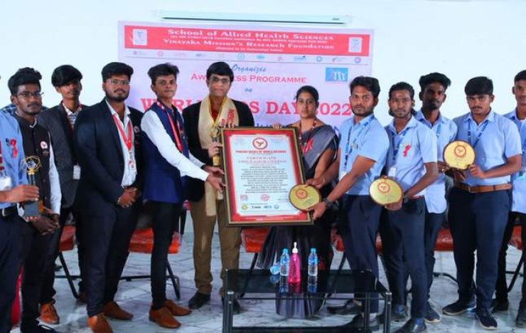 Vinayaka Mission’s Research Foundation (Du) bags Phoenix Book of World Record for creating AIDS awareness