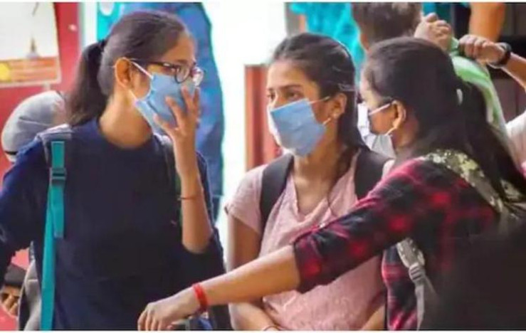 Devise mechanisms to allow students to pursue 2-degree courses simultaneously: UGC to universities