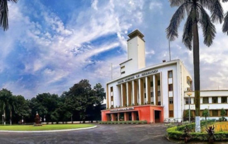 IIT Kharagpur Secures 700+ Job Offers in Day 1 Placements