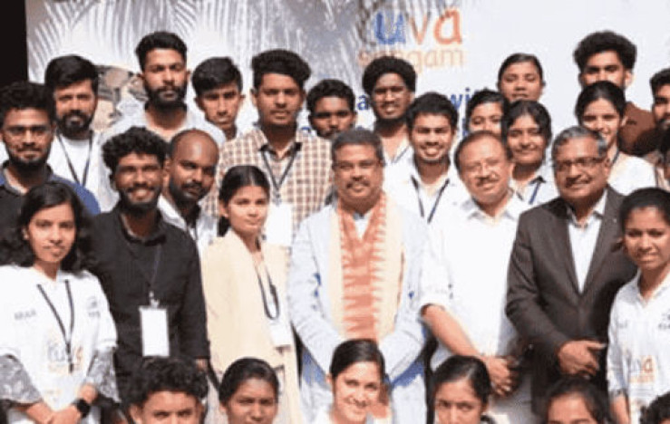 Dharmendra Pradhan Engages with Kerala's Yuva Sangam Participants