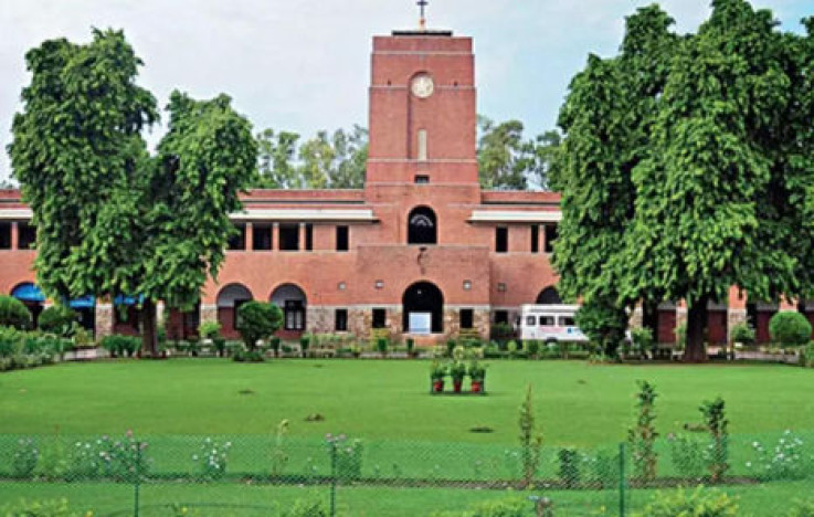 Controversy Erupts as Gita Course Introduced at Delhi University College