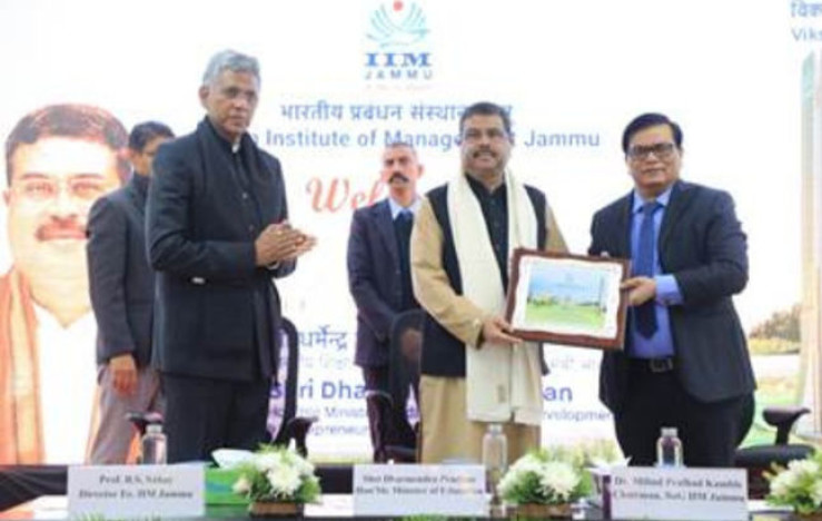 Education Minister Dharmendra Pradhan Interacts with Students on ViksitBharat@2047