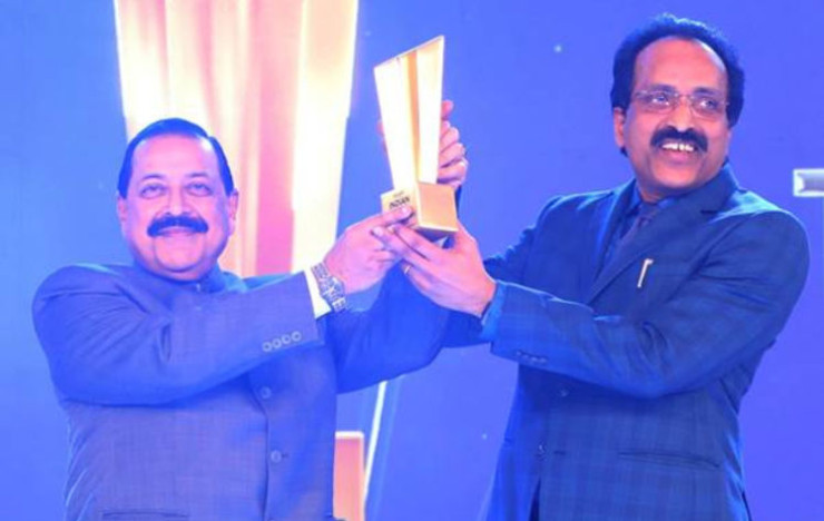 ISRO presented with “Indian of the Year Award