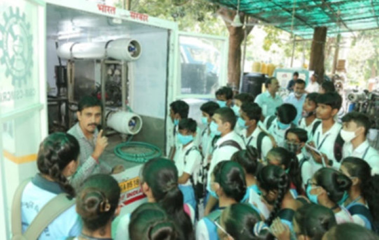 Students Engage in Scientific Excursion at CSIR-CSMCRI