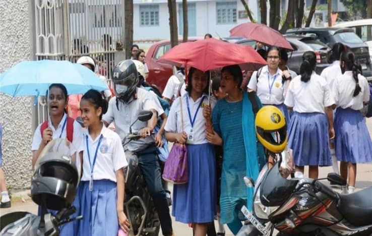 Delhi Govt Calls for Immediate Closure of Schools