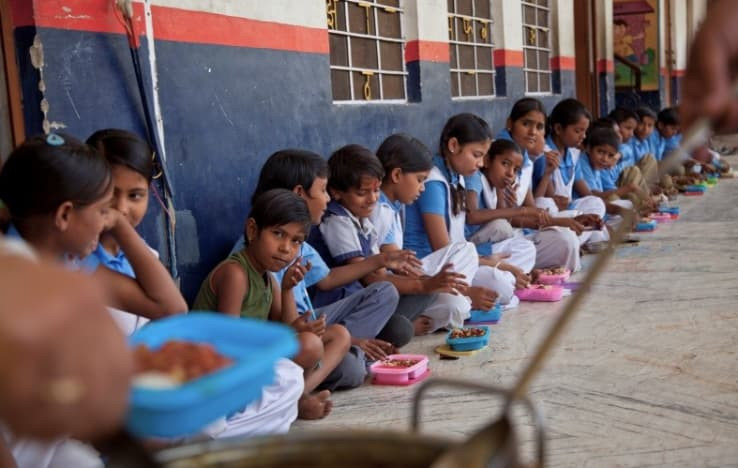 Education Ministry Urges States to Ensure RTE, PM-Poshan Support