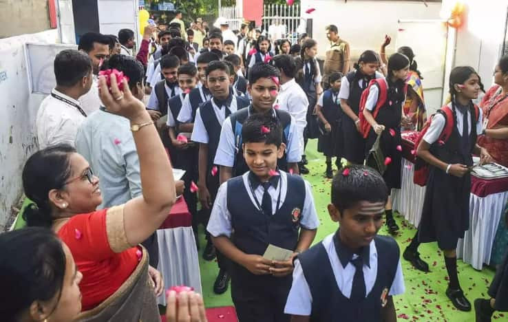 Education Ministry Reviews Guidelines for Implementing Bagless Days in Schools