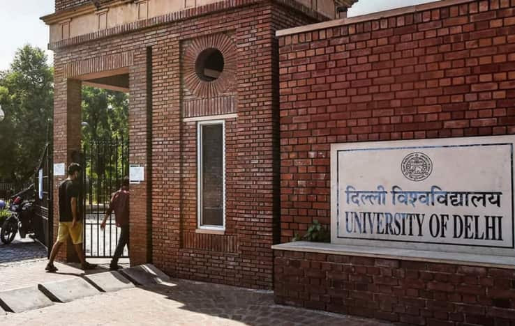 Delhi University to Fill Vacant Seats Using Class 12 Marks—Here’s How?