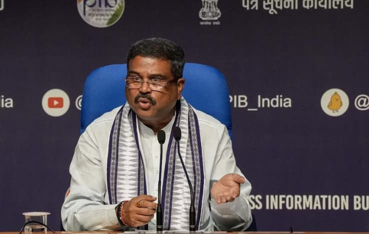 Dharmendra Pradhan Launches ICSSR Research Internship Programme