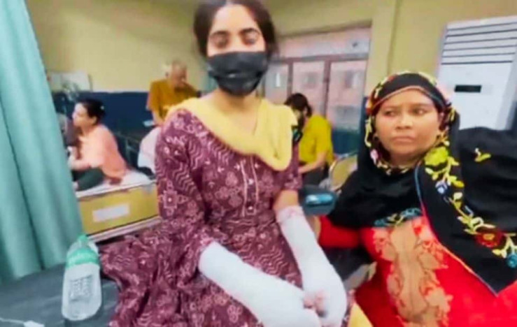 DU Acid Attack Twist Truth Reveals DU Acid Attack Twist Truth Reveals