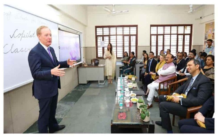 Microsoft To Train 20 Lakh Teachers